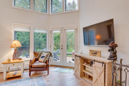 Ski-in Condo with Hot Tub on Burke Mtn Slopes! - image 6