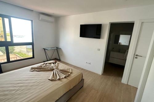 Ocean Mirror Apartment