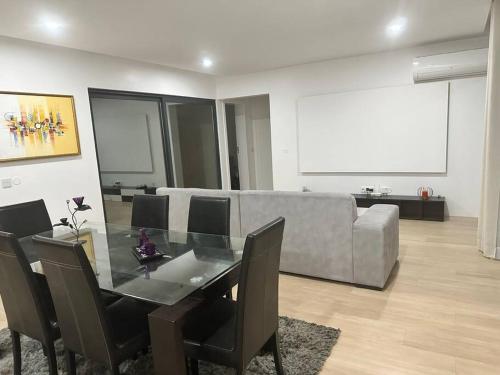 Ocean Mirror Apartment