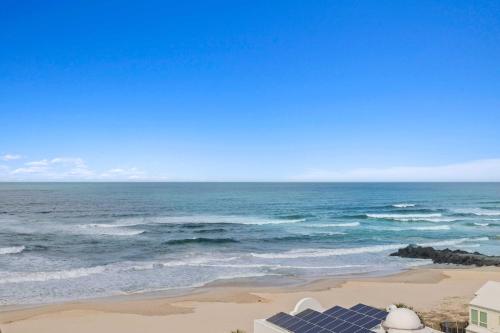 Seascape - Hosted by Burleigh Letting