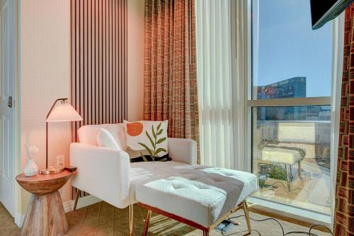 LUXE 702 MGM Signature with Balcony, Лас-Вегас (фото 8)