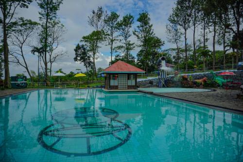Swimming pool, Rollaas Hotel and Resort in Lawang
