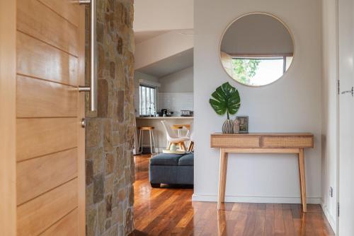 Devon Mt Martha Escape with Spa and Views - Mount Martha