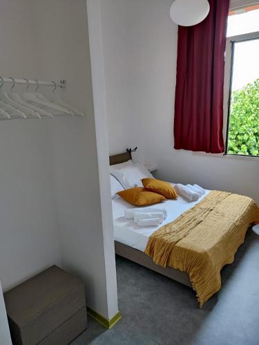 Bohoostel – Bologna, KY