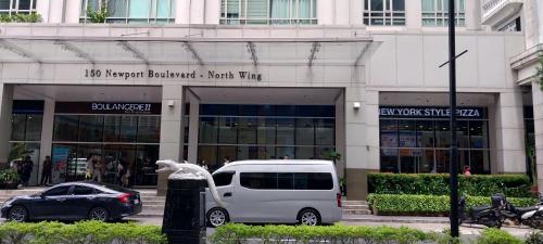 Family Suites at Emperador Bldg near T3, Манила (фото 9)