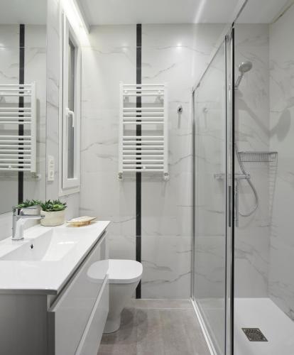 Three-Bedroom Apartment image 10