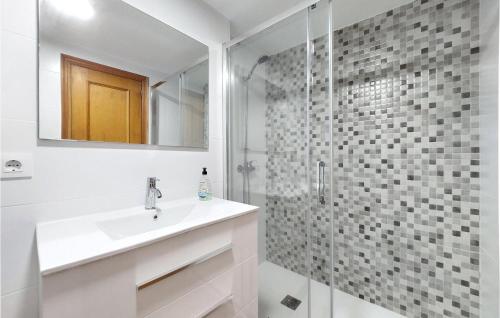 Three-Bedroom Apartment image 5