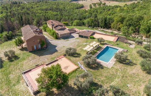 Gorgeous Home In Montegabbione Tr With Kitchen