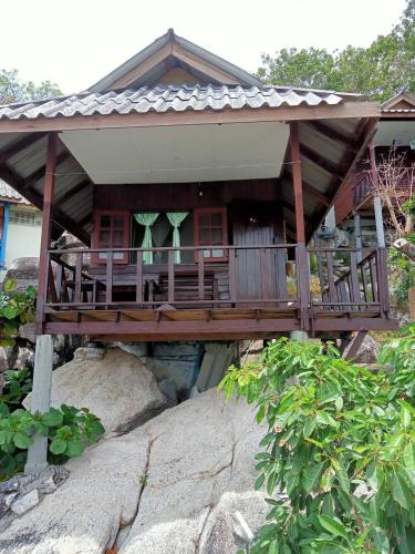 Exterior view, OK2 MamaJim Bangalows in Thian Og Bay