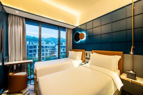 room detail thumbnail 1