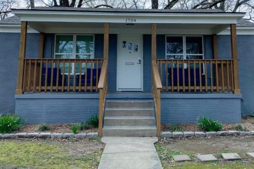 Oak Forest Cottage in Little Rock, USA