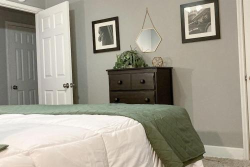 Oak Forest Cottage in Little Rock, USA