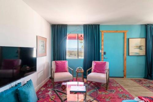 KAMPINK! Pool, Spa, Gameroom Compound with Amazing Views on 2.5 Acres