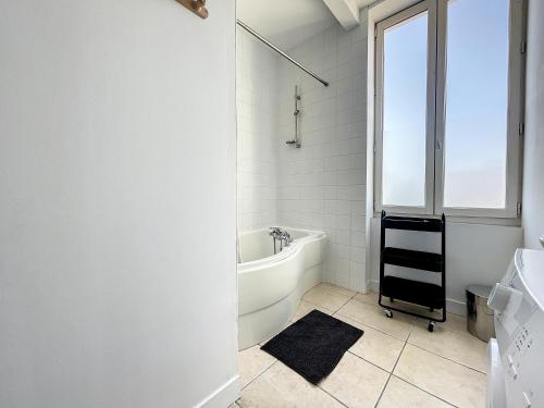 Vannas istaba, L'écrin des écoles-2 chambres-terrasse-BBQ (L'ecrin des ecoles-2 chambres-terrasse-BBQ) in Saint-Rambert-d'Albon (Rhone-Alpes)