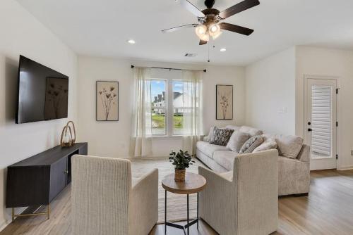 Stunning Townhouse by LSU