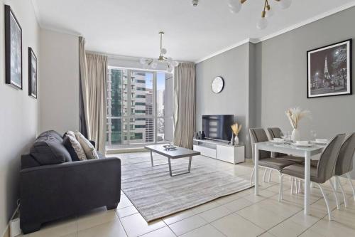 StoneTree - Bright & Modish 1BR Apartment - image 9