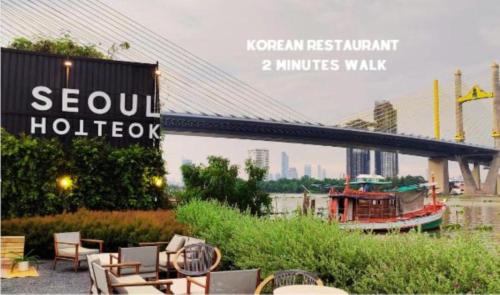 Nearby attraction, The View Residence in South Thonburi