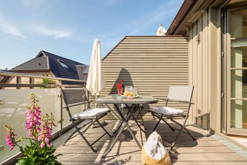 54 Grad Nordost 115m von Jordanstraße entfernt
