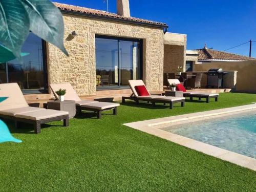 Villa Luxueuse pour 4 personnes avec Piscine privée et Jacuzzi - Location, gîte - Bessan