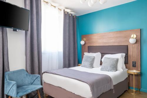 1 double bed, 1 twin bed