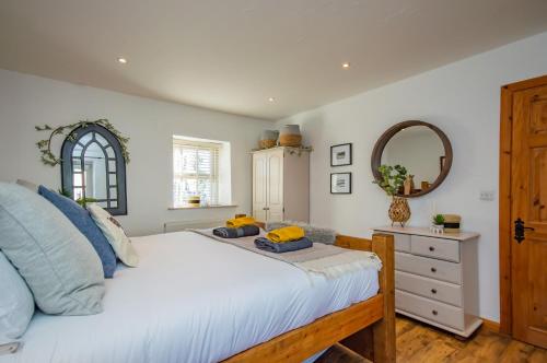 Cosy Farm Conversion In The Heart Of Pembrokeshire