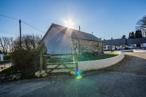 Cosy Farm Conversion In The Heart Of Pembrokeshire