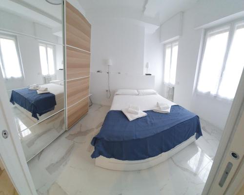 1 king bed, 1 sofa bed