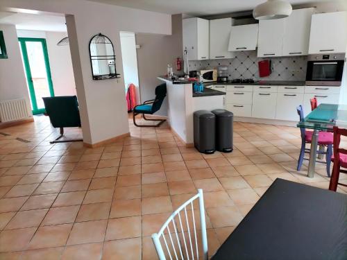 appartement au centre ville avec un beau jardin privé