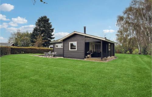 Beautiful Home In Brenderup Fyn With Kitchen