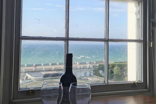 Relax and enjoy the sea view