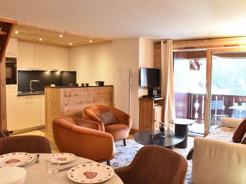 Confortable Duplex 6 Pers. à 150m du Télésiège avec Parking et Wi-Fi - Méribel - FR-1-180-528 (Confort et commodites a Meribel Village, 3 chambres, balcon sud, parking couvert, a 150m des remonte) in Meribel Village