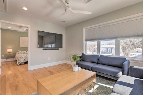 Renovated Barrington Cottage with Beach Access! in Barrington, USA