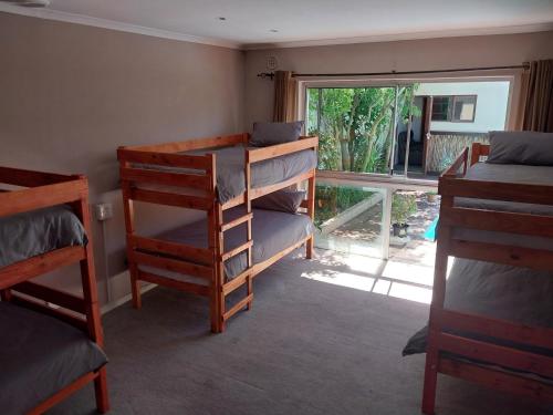 Serenity Shores Backpackers Room Type - Bunk Bed in Mixed Dormitory Room