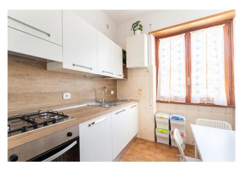 Tina's House - Bright and near Metro C, Rome (photo 9)
