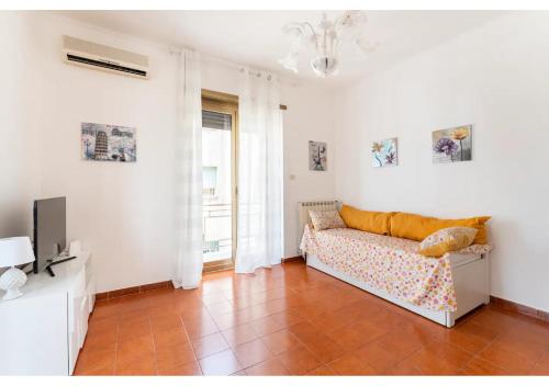 Tina's House - Bright and near Metro C, Rome (photo 4)