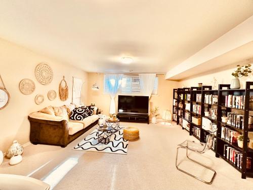 Scorpio House Langley ROOM A