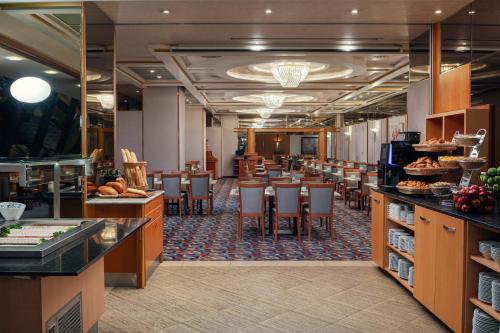 Panorama Hotel Prague - image 14