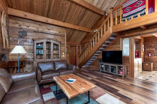 Dog Friendly, across from tubing/SHARC, Nectar bed, Sunriver (foto 9)