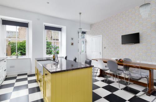 ห้องครัว, Westwood Cottage in โลชี
