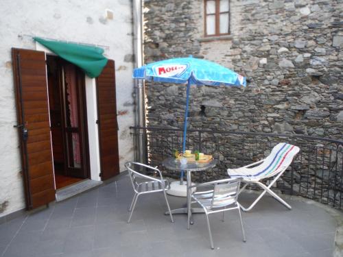 Terrazzo/balcone, Gravedona Village House in Peglio