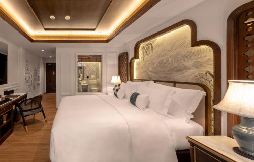 497379256 CHINO@NIMMAN Luxury Boutique Hotel