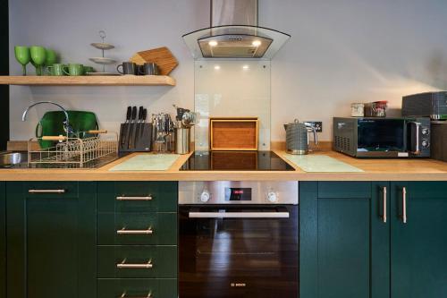 Host & Stay - Forest Green Lodge