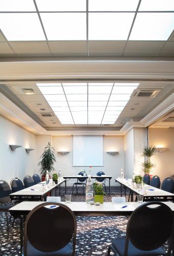 Hôtel Oceania Brest - image 9