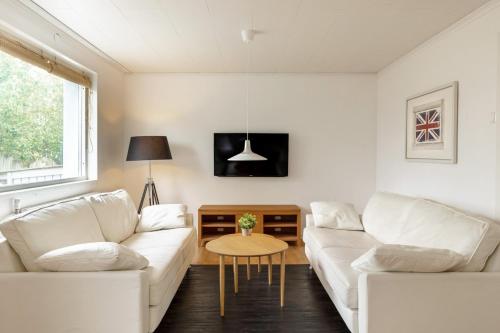 Comfortable guest rooms with fully equipped kitchen and cosy living room.