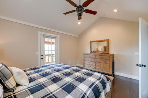 Beautiful Franklin Home with Mountain Views! - image 10