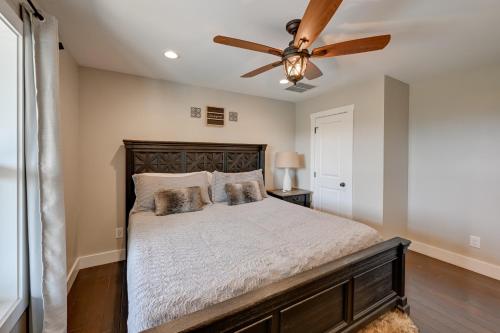 Beautiful Franklin Home with Mountain Views! - image 5