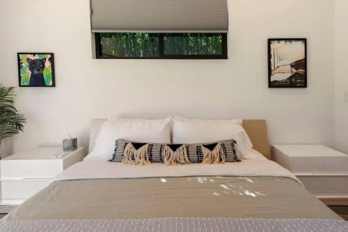 Stunning Modern Home in Hip Enclave near DT in Orlando, USA