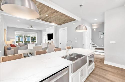 Scissortail at Treetop Scissortail at Treetop