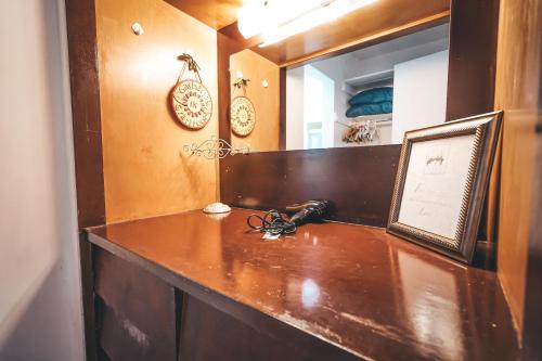 Hollywood Light Haven Lodge in Hollywood, USA