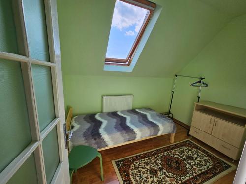 1 twin bed